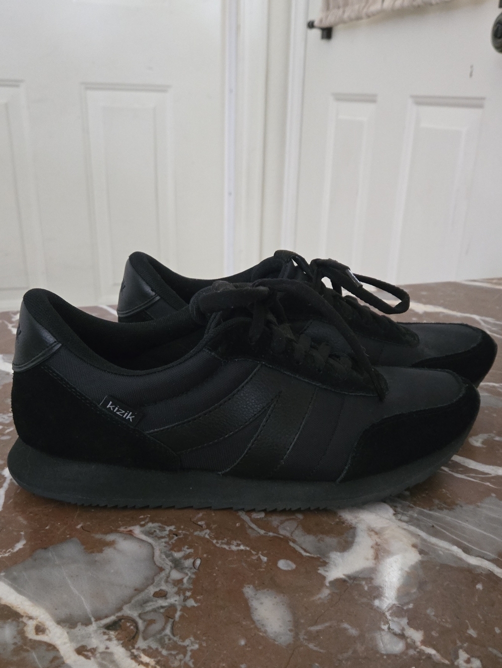 Kizik Women's Hands-free Slip On Black Lace-Up  Street Style Sneakers